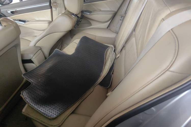 Used Honda Civic 2006 1.8L Automatic Luxury Edition
