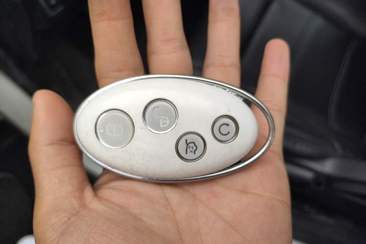 Used BYD Yuan New Energy 2018 EV360 Smart Connect Cool Edition Vehicle Key