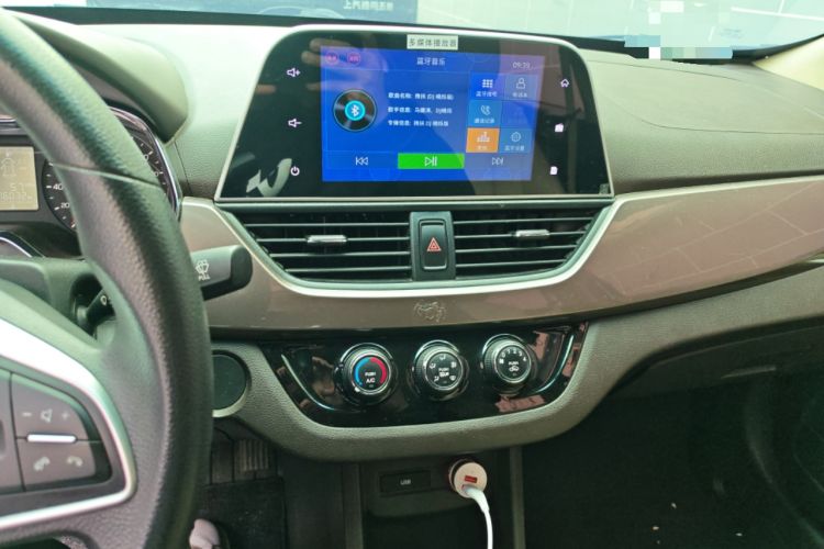 Used Baojun 310W 2017 1.5L Manual Fashion Model China V
