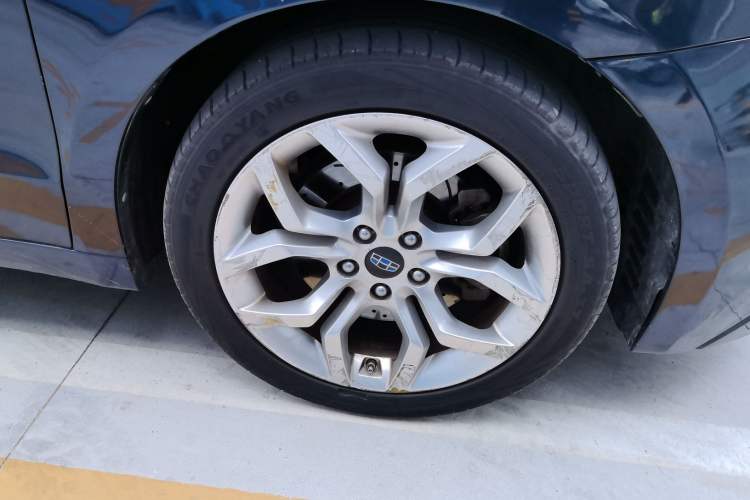 Used Geely Auto Emgrand GT 2015 1.8T Flagship Model
