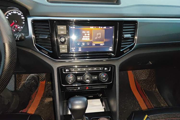 Used Volkswagen Teramont 2019 380TSI Four-Wheel Drive Luxury Version China V Standard Audio And AC Panel