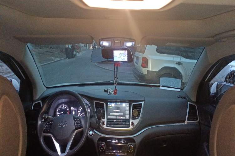 Used Hyundai Tucson 2015 1.6T Dual-Clutch Two-Wheel-Drive Smart Model
