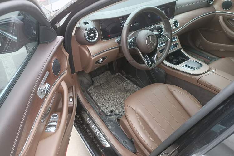 Used Mercedes-Benz E-Class New Energy 2022 Facelift E 350 e L Plug-in Hybrid Sedan Driver Seat