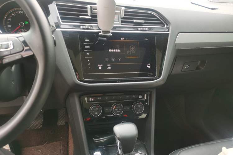 Used Volkswagen Tiguan L 2020 330TSI Automatic Two-Wheel Drive Smart Luxury Edition China VI Standard
