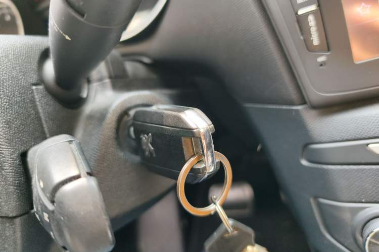 Used Peugeot 408 2014 1.8L Automatic Leading Edition
