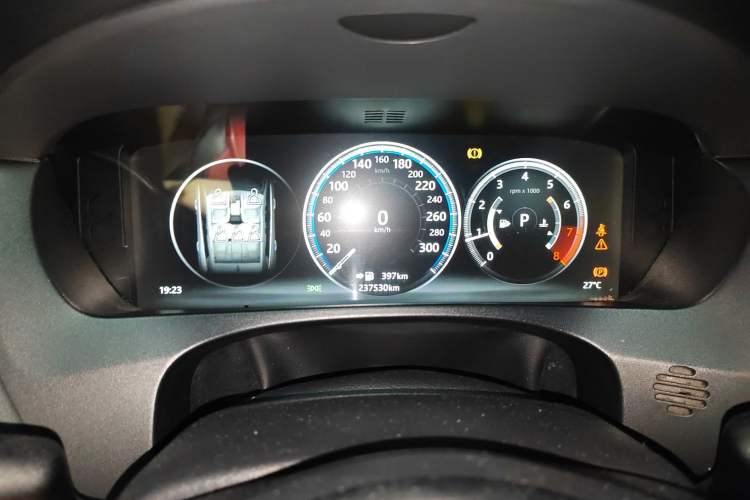 Used Jaguar F-PACE 2016 2.0T Two-Wheel-Drive R-Sport Sport Edition