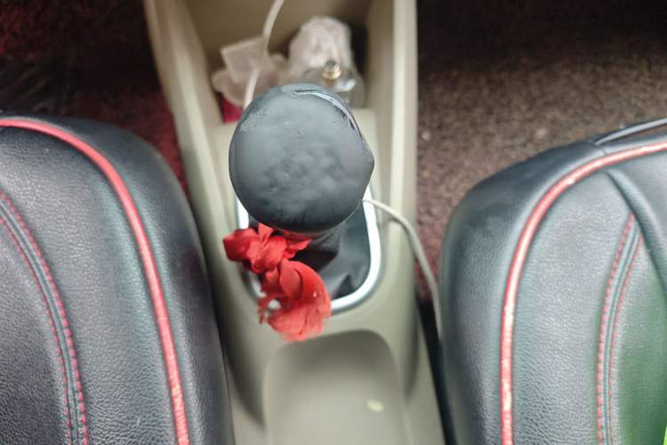 Used Venucia R50 2013 1.6L Manual Fashion Edition