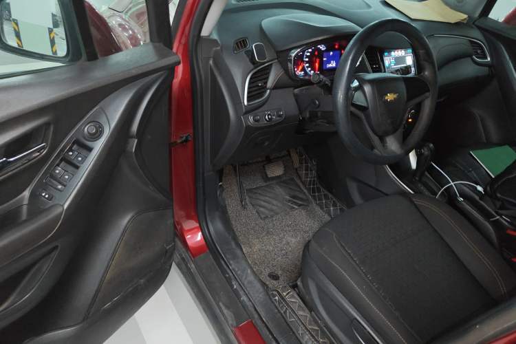 Used Chevrolet Trax 2018 330T Automatic Two-Wheel Drive Elite Model
