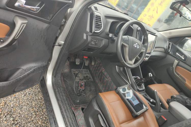 Used CHANGAN OSHAN CX70 2016 1.6L Manual Luxury Model Driver Seat