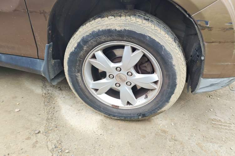 Used BYD S6 2012 2.0L Manual Luxury Version
