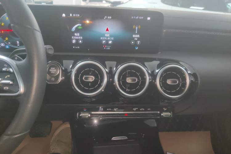 Used Mercedes-Benz A-Class 2022 Restyled A 200 L Sport Sedan Fashion Version Audio And AC Panel