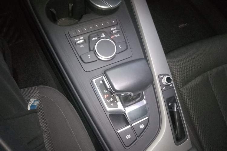 Used Audi A4L 2018 30th Anniversary Edition 40 TFSI Trendy Model