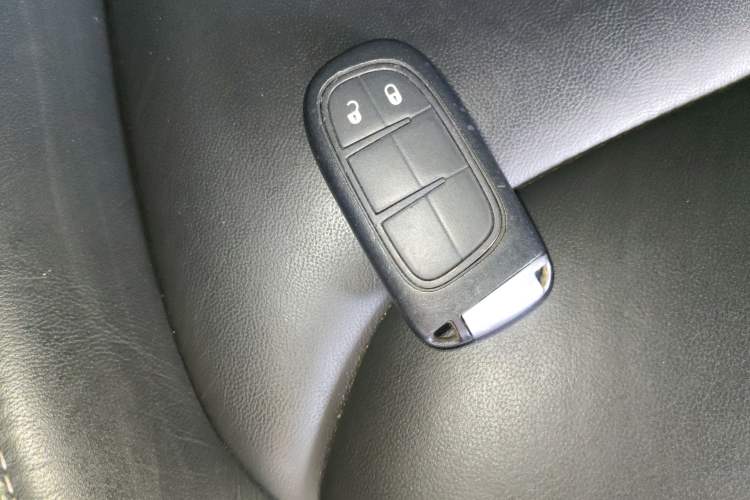 Used Jeep Cherokee 2016 2.0L Superior Edition
