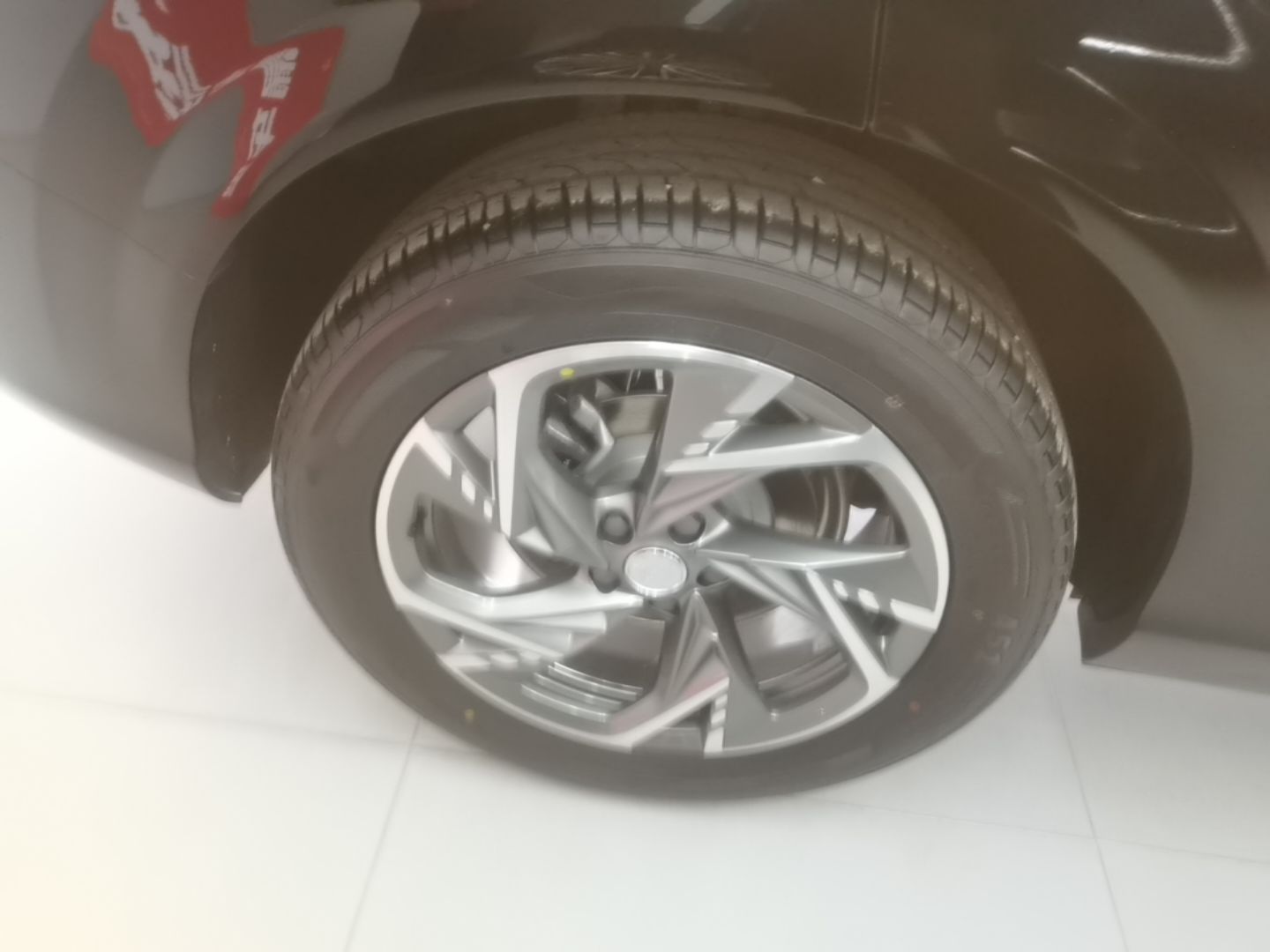 Hongqi HS3 PHEV 2025 Model 125km Jingwei 2 Millionth Anniversary Edition — снимка 11