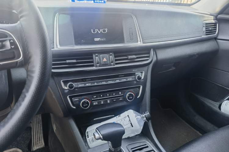 Used Kia K5 New Energy 2018 2.0L Smart Enjoyment Version Audio And AC Panel