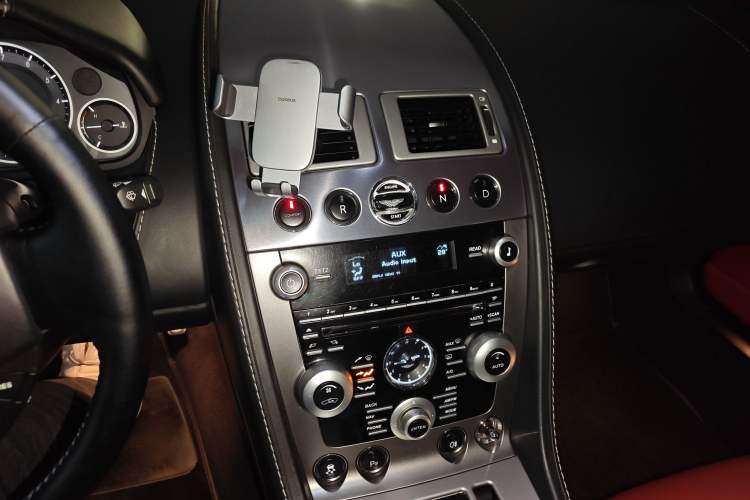 Used AstonMartin V8 Vantage 2011 4.7L Sportshift Coupe