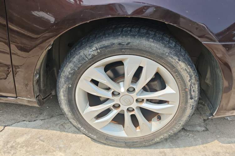 Used Geely Auto Emgrand 2014 Sedan 1.3T CVT Elite Model