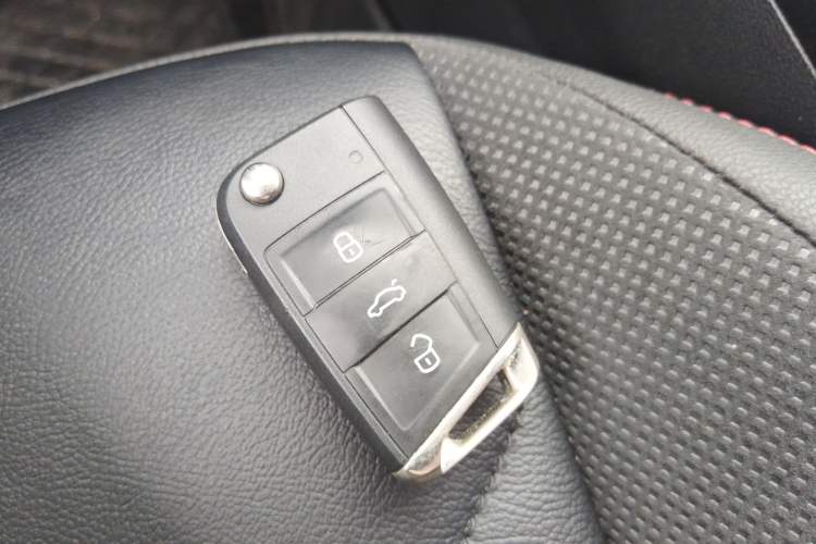 Used Volkswagen Tayron 2019 330TSI Two-Wheel-Drive Luxury Version China V Emission Standard
