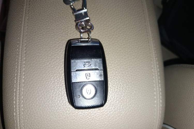 Used Kia Sorento 2013 2.4L 5-seat Gasoline Luxury Edition Vehicle Key