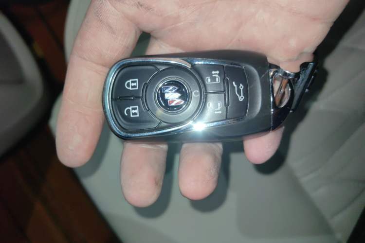 Used Buick GL8 2023 ES Lu Zun Flagship Model