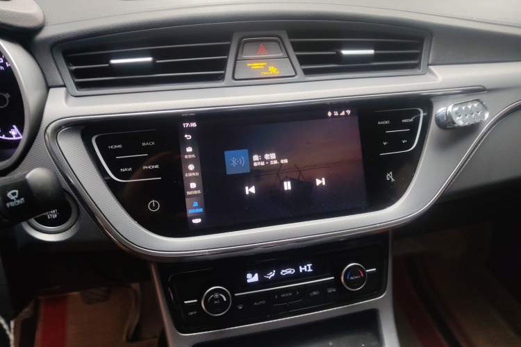 Used Geely Auto Emgrand GL 2018 1.8L Manual Elite Smart Connectivity Version
