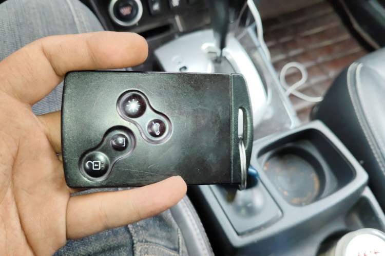 Used Renault Koleos 2013 2.5L 4x4 Comfort Edition
