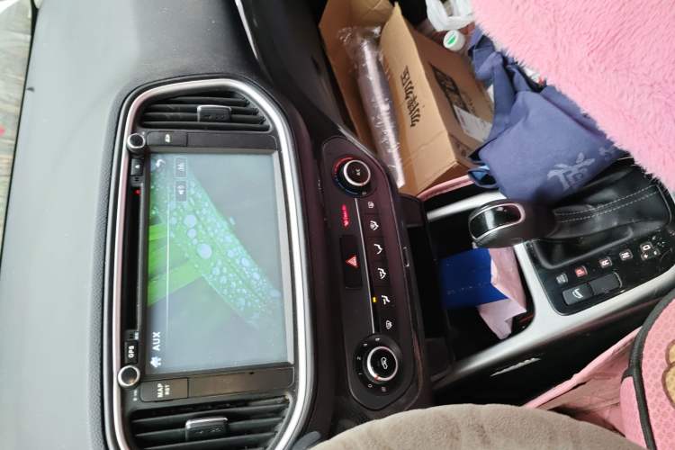 Used Kia KX3 2015 1.6L Automatic Two-Wheel Drive DLX Audio And AC Panel