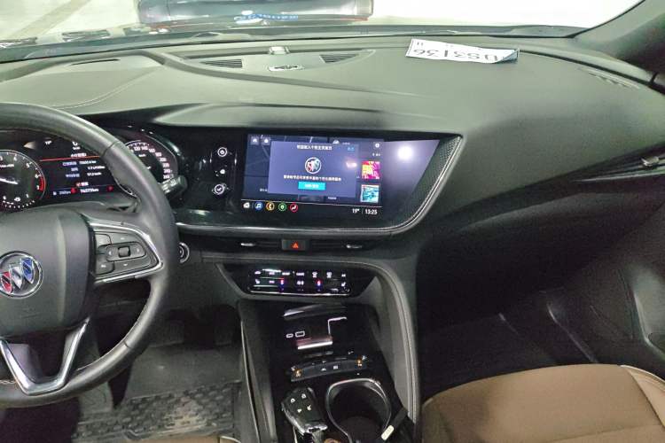 Used Buick Envision 2022 Encore Plus 652T Five-Seat Luxury Model Audio And AC Panel