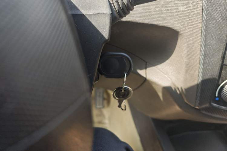 Used Wuling Hongguang 2014 1.5L Base Version
