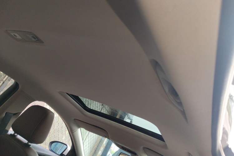 Used Buick Regal 2019 20T Elite Version China VI Standard Headliner