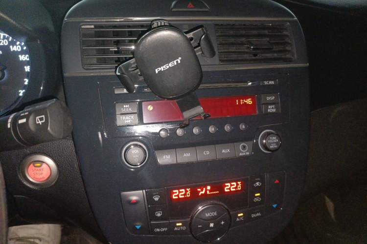 Used Nissan Tiida 2013 1.6L CVT Cool Cafe Edition