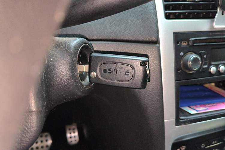 Used Peugeot 307 2012 Hatchback 1.6L Automatic Comfort Edition Vehicle Key