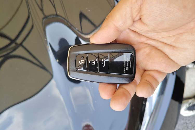 Used Toyota Camry 2019 Revised Version Dual-Engine 2.5 HG Luxury Edition
