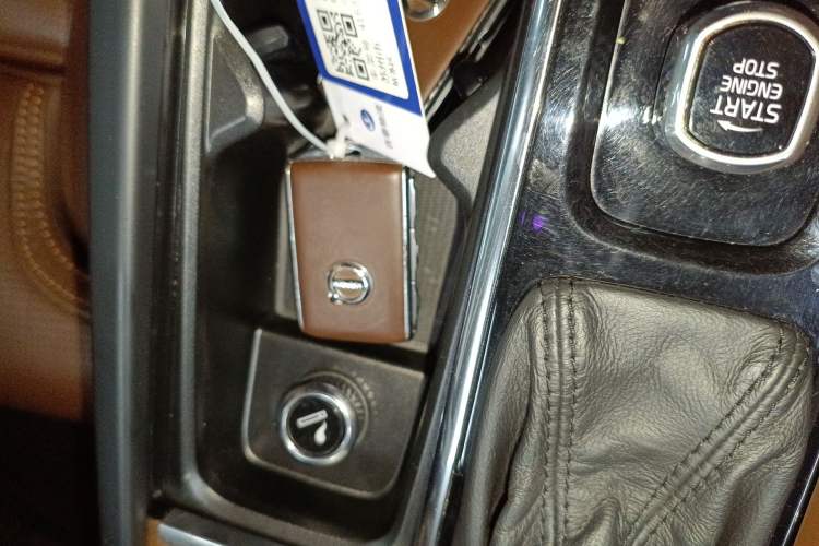 Used Volvo XC90 2018 T6 Prestige 7-Seater Vehicle Key