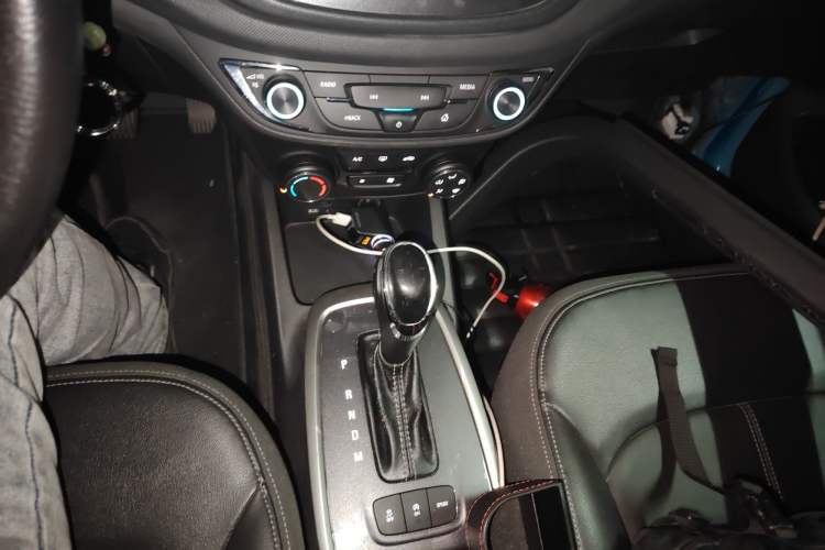 Used Chevrolet Lova RV 2016 1.5L Automatic FunDrive Edition Gear Lever