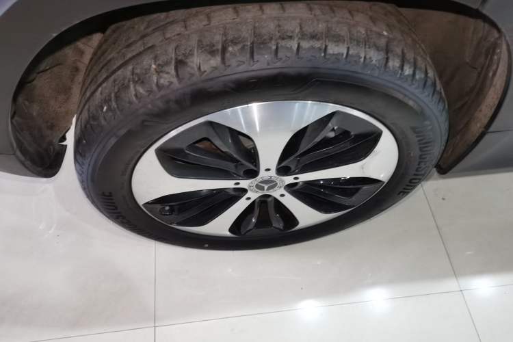 Used Mercedes-Benz GLB 2023 GLB 220 Fashion Model Exterior 5