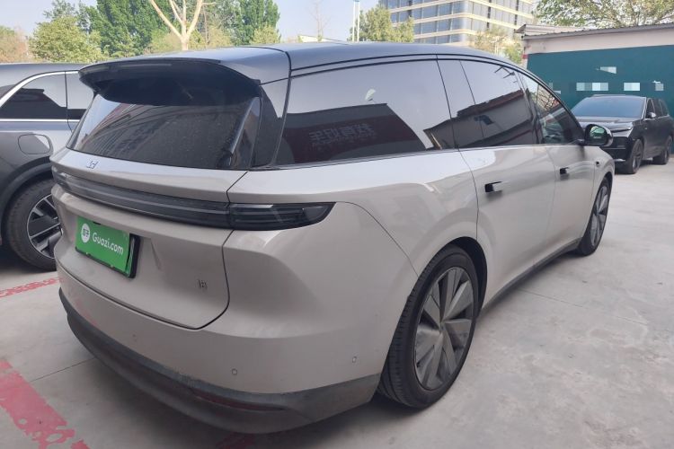 Used Li Auto i8 2025 Model Standard Version Rear Right 45 Deg