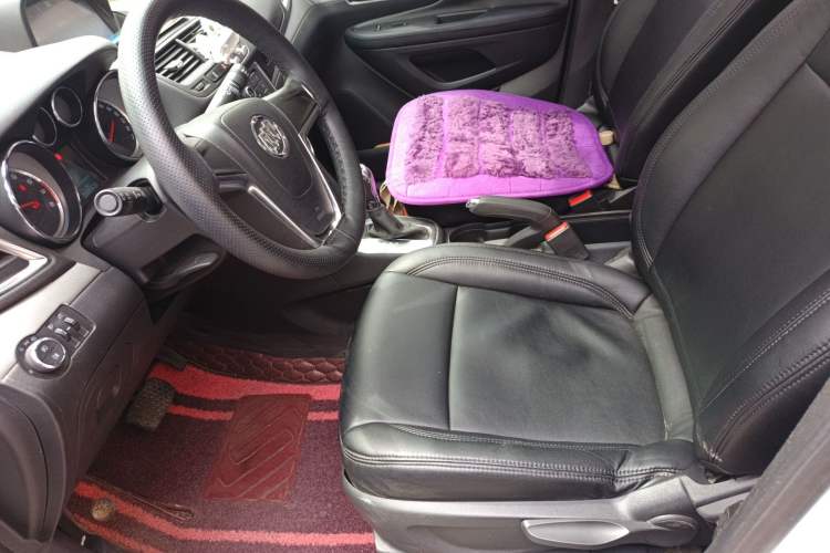 Used Buick Encore 2015 1.4T Automatic Two-Wheel Drive Urban Elite Version
