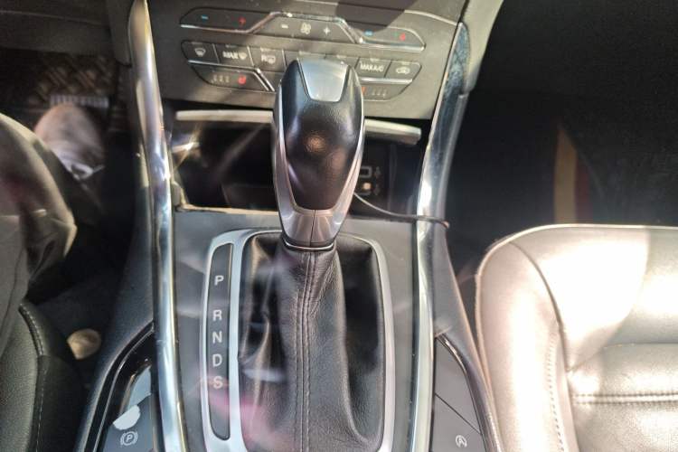 Used Ford Edge 2018 EcoBoost 245 Two-Wheel-Drive Titanium 7-Seater China V Standard
