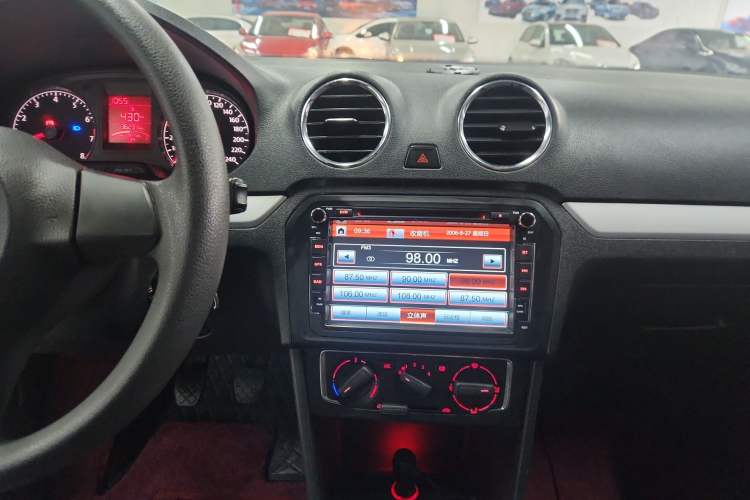 Used Volkswagen Jetta 2015 1.6L Manual Comfort Model Audio And AC Panel