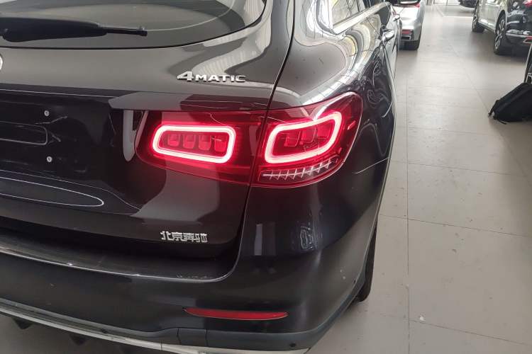 Used Mercedes-Benz GLC 2021 GLC 260 L 4MATIC Luxury Model Exterior 3