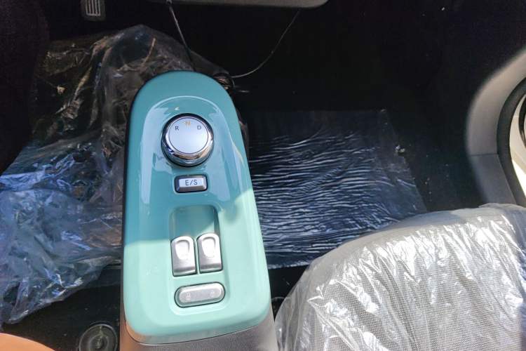 Used CHANGAN NEVO Lumin 2024 130km Qingyue Version Gear Lever