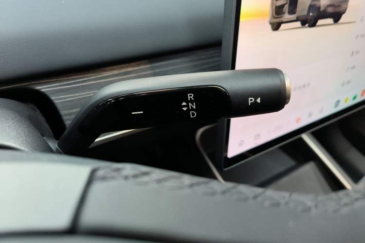 Used ONVO L60 2024 60 kWh Rear-Drive Version