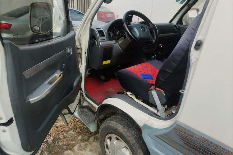 Used Foton Scenic 2012 2.0L Express Standard Short-Wheelbase Version 486EQV4
