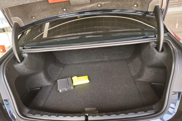 Used BMW i3 2024 eDrive 35 L
