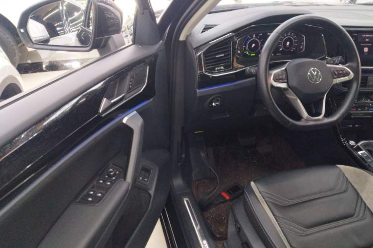 Used Volkswagen Tayron GTE Plug-in Hybrid 2022 1.4T Luxury Edition Driver Seat