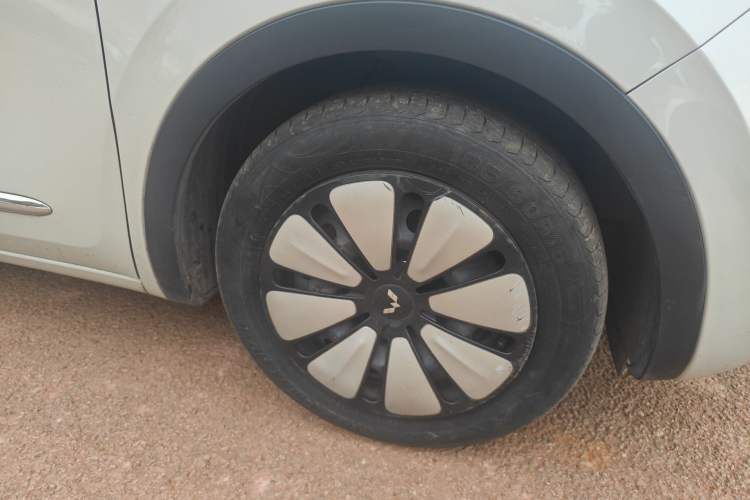 Used Wuling Bingo 2023 333 km Enjoyment Version Right Front Wheel Hub