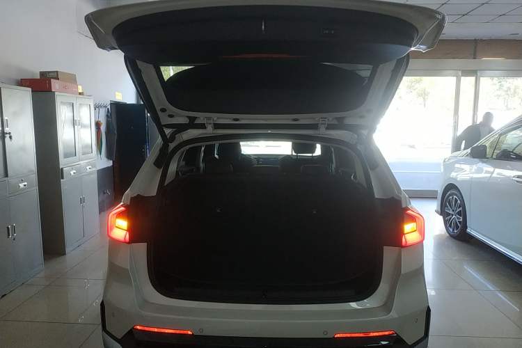 Used BMW X1 2023 xDrive25Li X Design Package Trunk