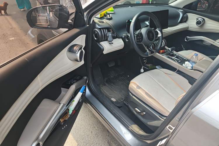 Used BYD Yuan PLUS 2024 Honor Edition 510KM Leading Model
