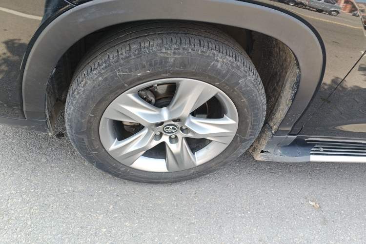 Used Toyota Highlander 2018 2.0T Four-Wheel Drive Luxury Edition 7 Seats China V Emission Standard